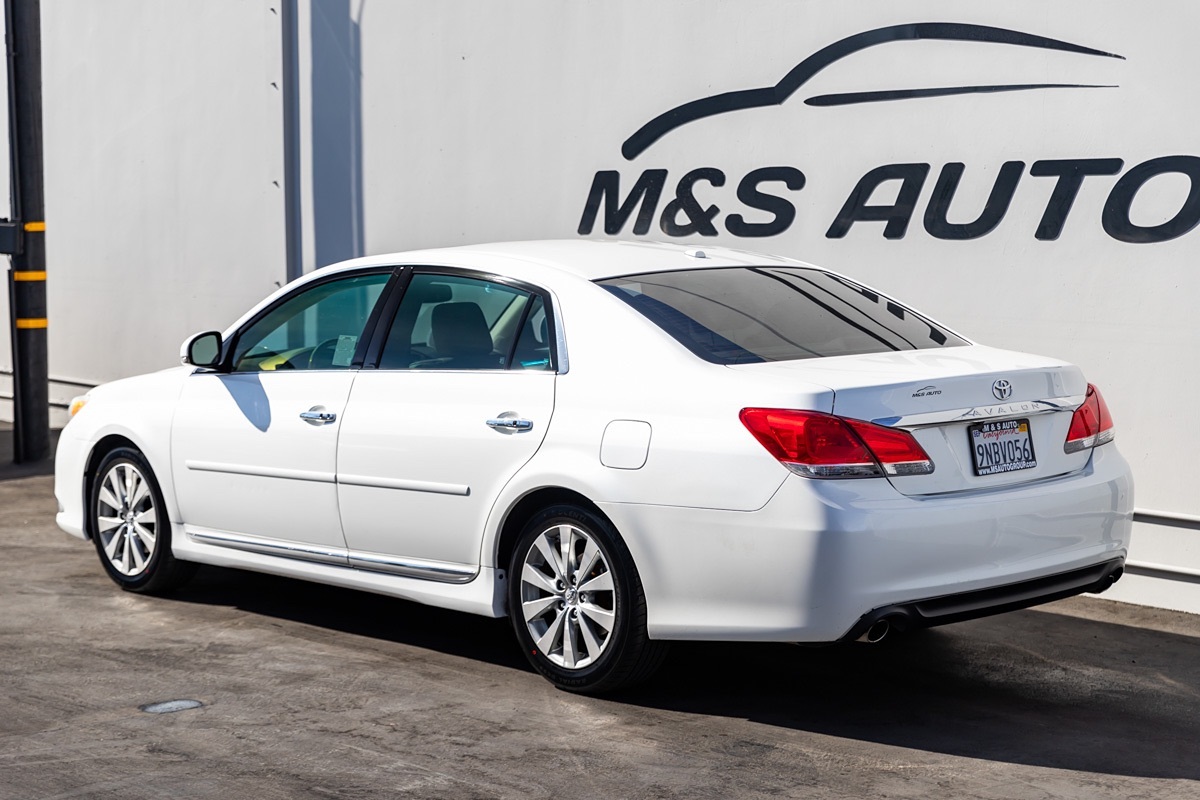 オーダーメイド US TOYOTA AVALON　左右30% 2016 Toyota Avalon with 19x9.5 22 Vors Vr8 and 265/30R19